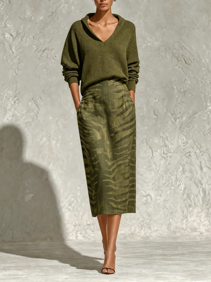 Marcella | Completo con Maglia con Colletto e Gonna Midi Zebrata