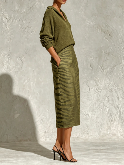 Marcella | Completo con Maglia con Colletto e Gonna Midi Zebrata