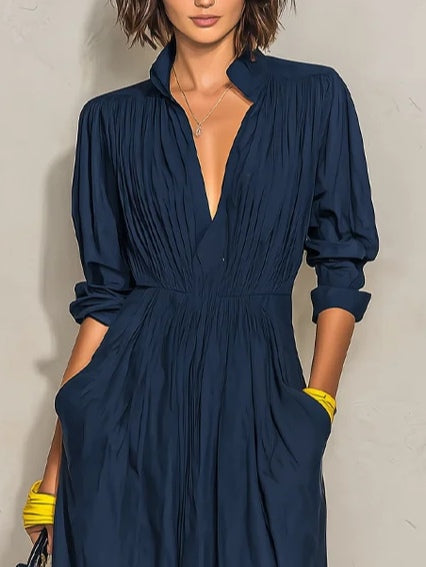 Daniela | Vestito lungo plissettato blu navy con scollo a V