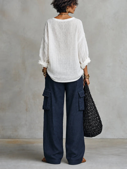 Completo Due Pezzi con Blusa in Lino Bianca e Pantalone a Gamba Larga Blu Navy