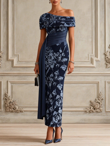 Fioralba | Abito Lungo a Tubino in Velluto Floreale Blu Navy con Spalla Asimmetrica e Fascia in Vita