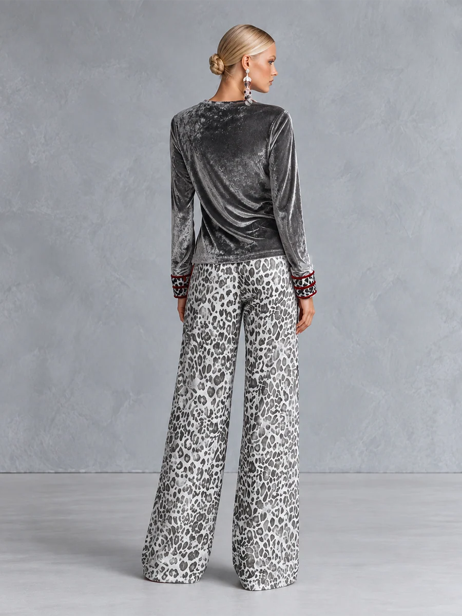 Argenta | Completo con Top in Velluto Argento e Pantalone Ampio Leopardato