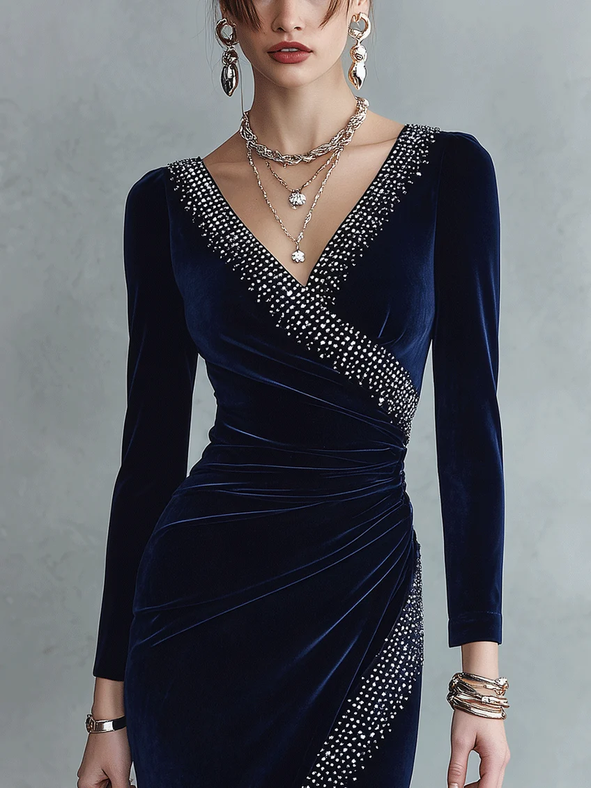 Oriella | Abito Midi a Portafoglio in Velluto Blu Navy con Decorazioni Gioiello