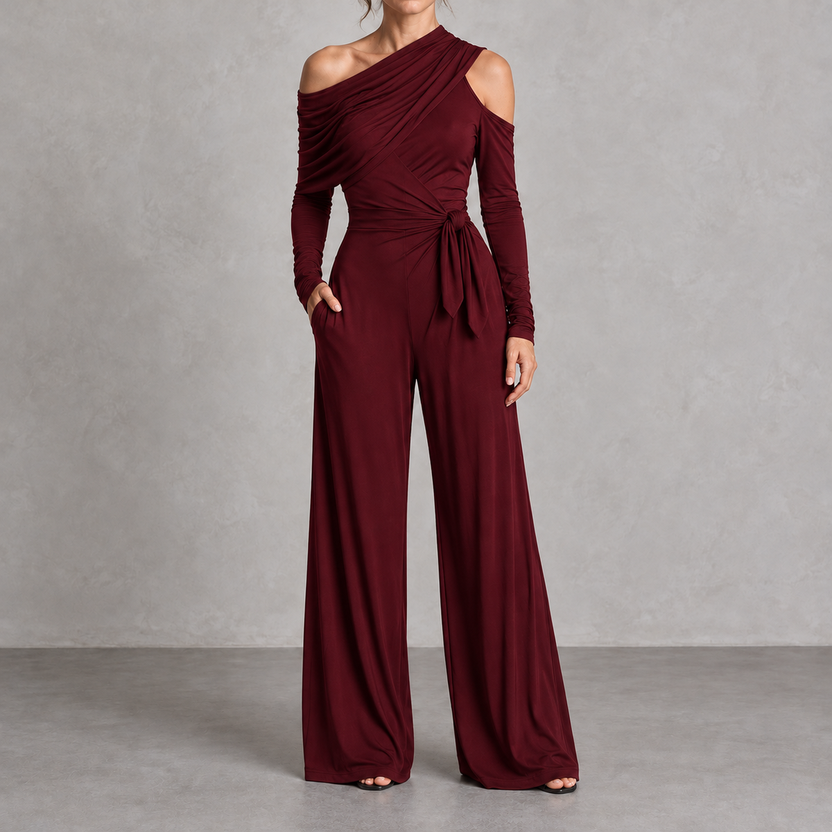 Adelisa — tuta bordeaux con nodo laterale