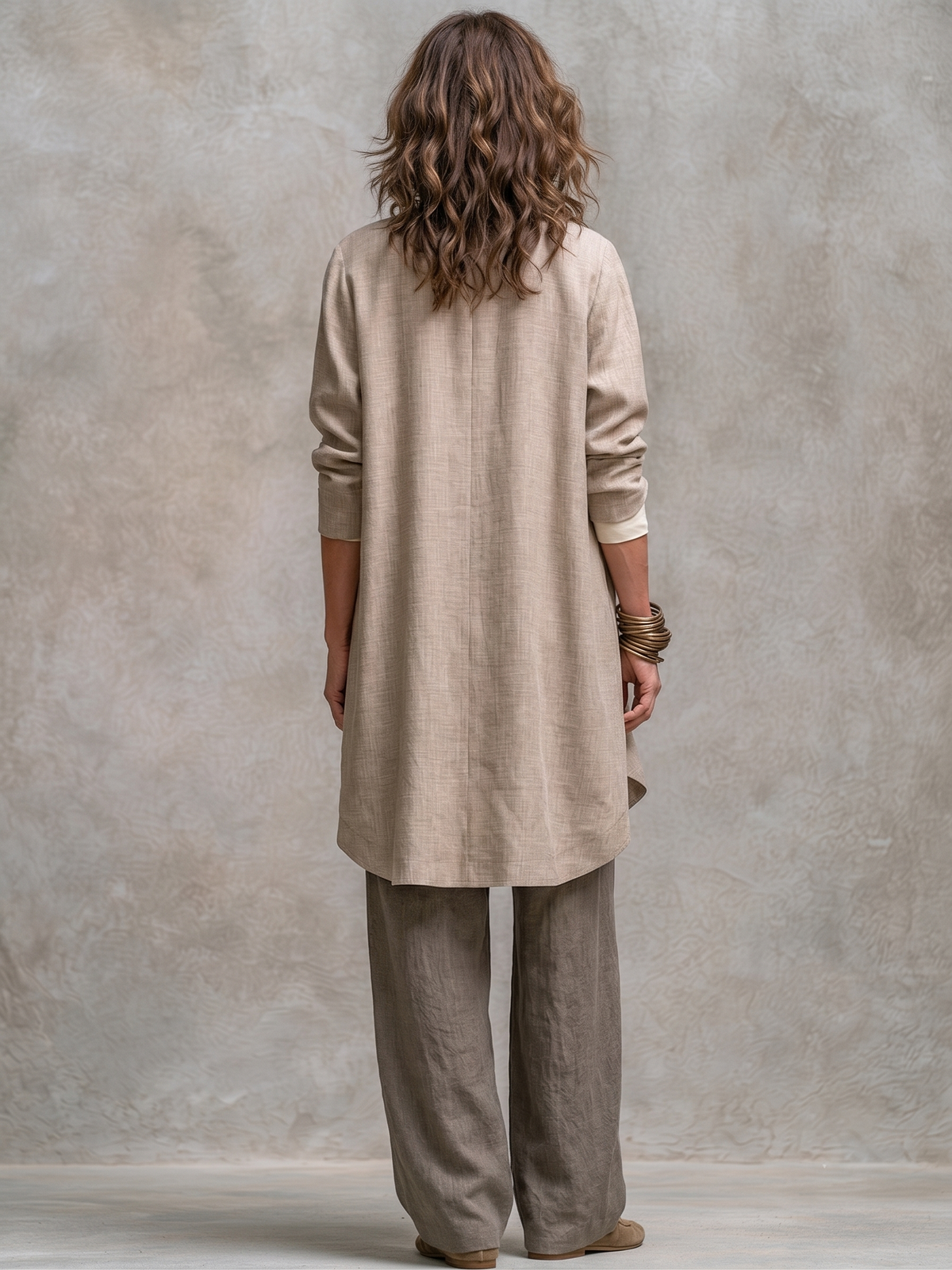 Costanza — Completo Tre Pezzi Beige e Grigio con Pantaloni Palazzo
