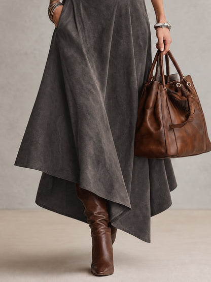 Francesca — Completo Grigio con Collo Alto e Gonna Midi Asimmetrica