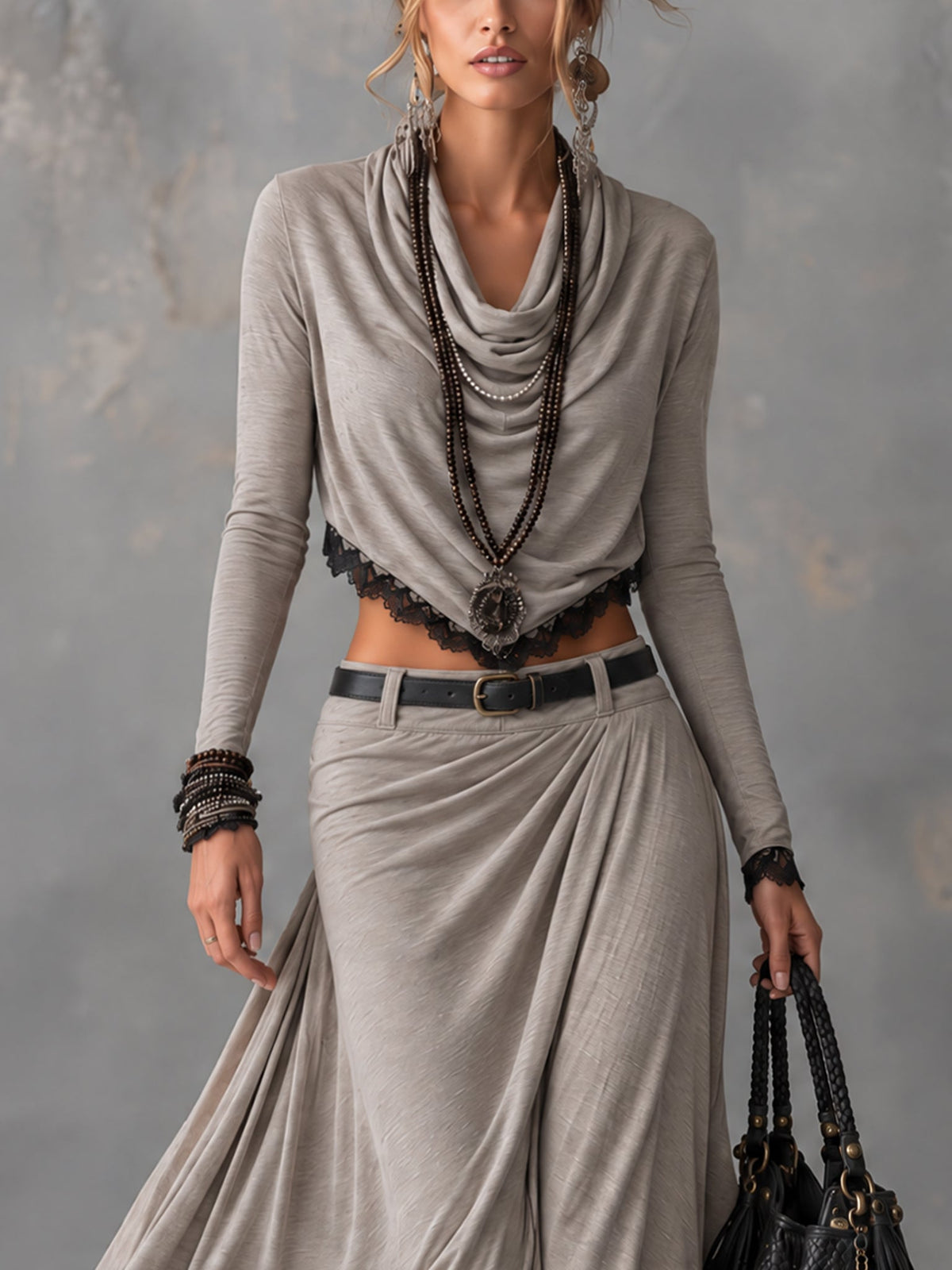 Michela — Completo Grigio con Scollo Drappeggiato e Gonna con Spacco
