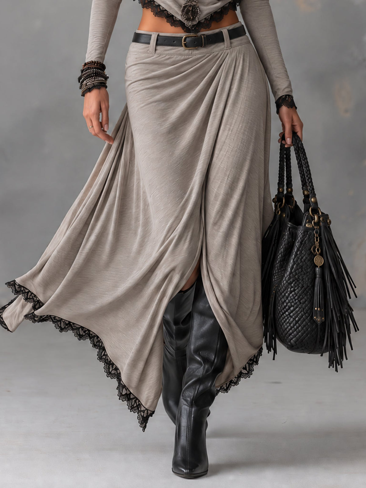 Michela — Completo Grigio con Scollo Drappeggiato e Gonna con Spacco
