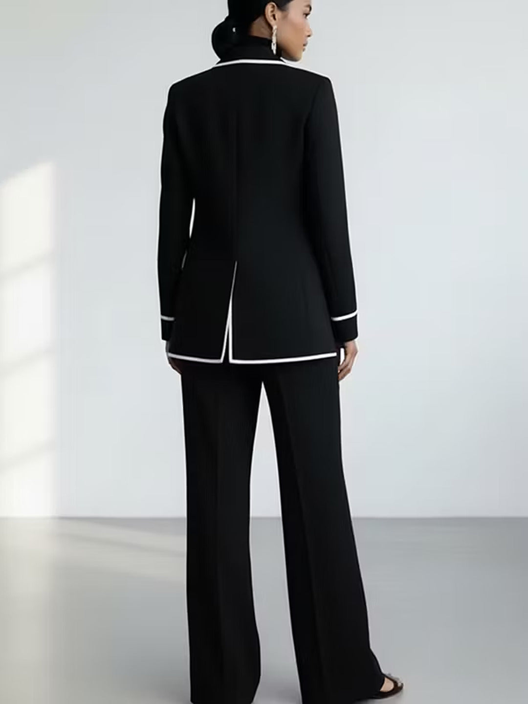 Clementina | Completo Blazer e Pantalone con Profili a Contrasto, Nero
