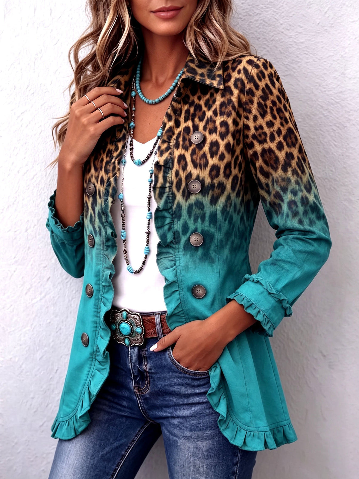 Cassandra | Blazer con stampa leopardata sfumata e volant