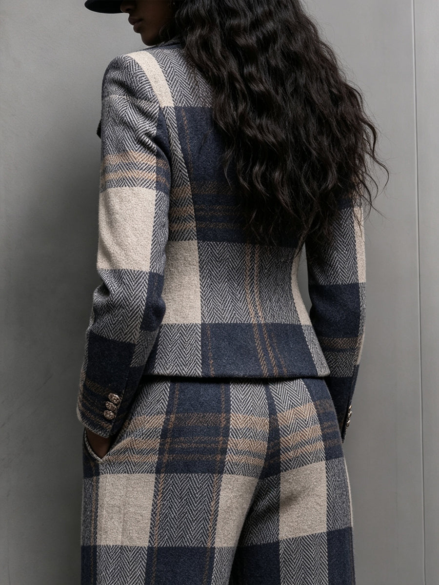 Severina | Blazer Sartoriale a Quadri con Doppiopetto Asimmetrico