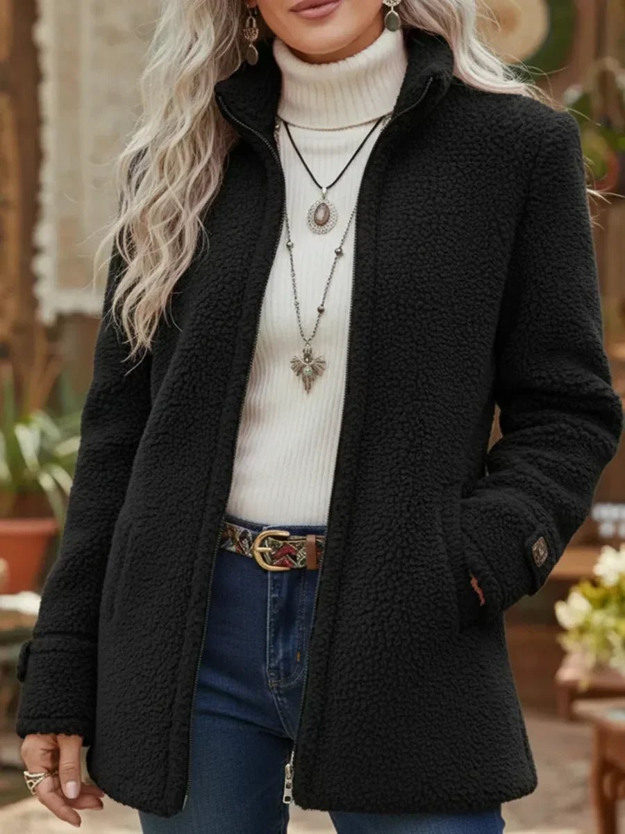 Patricia | Cappotto morbido con collo alto e zip